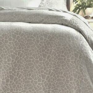 NEW Giraffe Animal Print BEDDING SET Queen DUVET 4 Pillow SHAMS Home Dec Natural